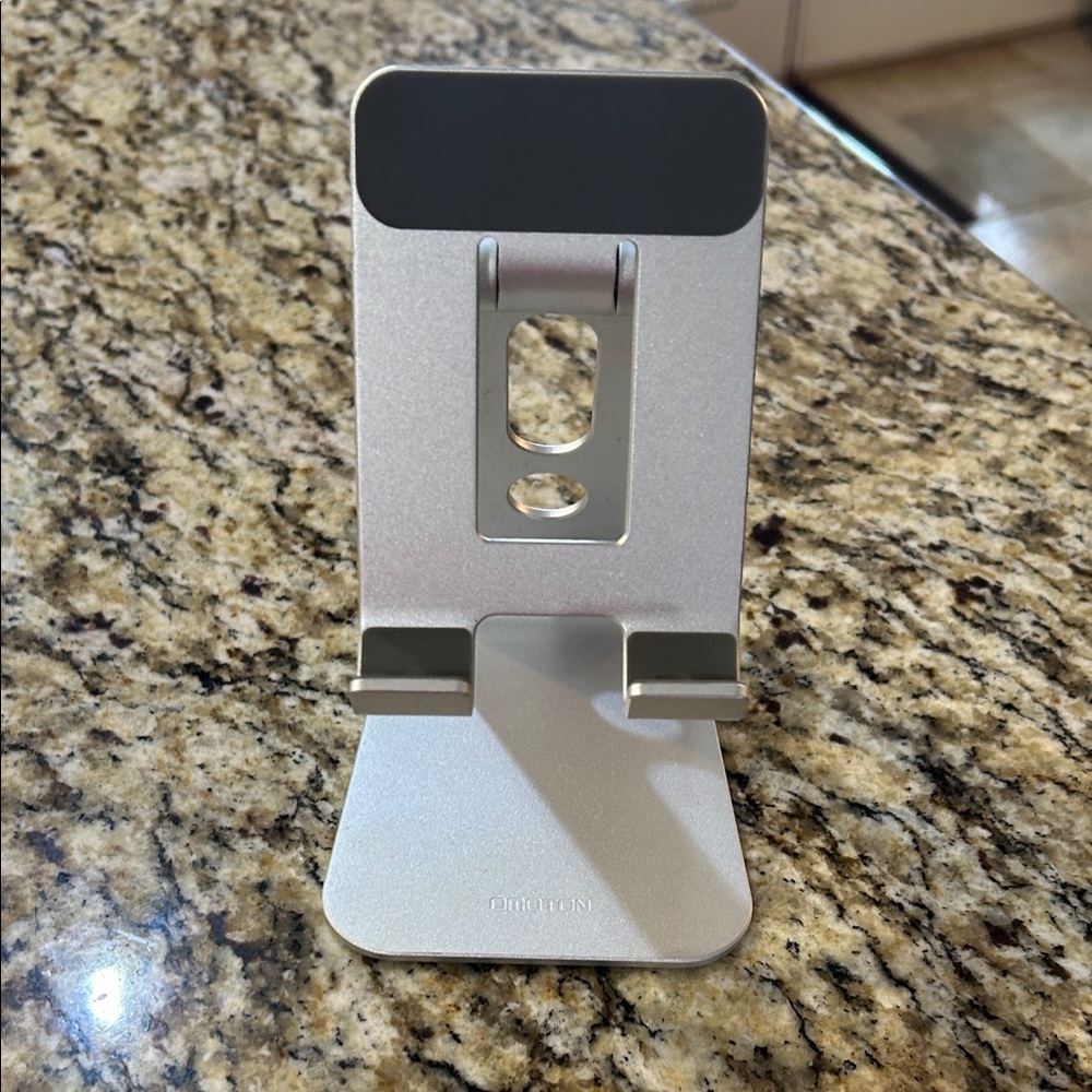 Adjustable Silver Tablet Stand - Picture 6 of 8